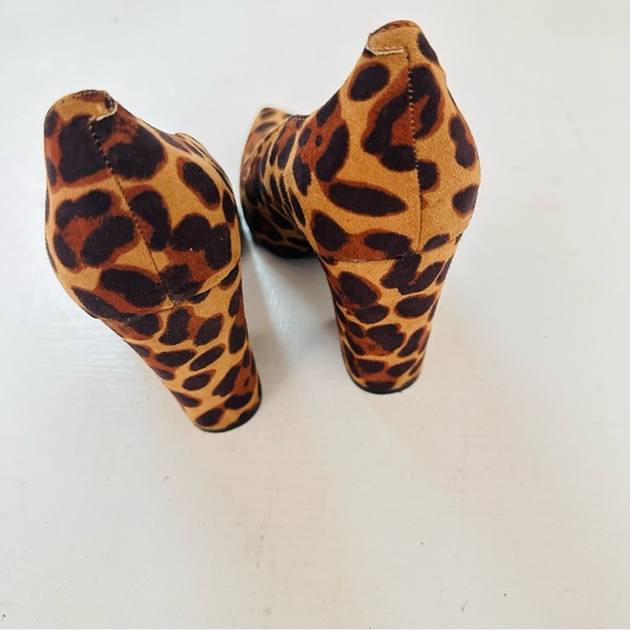 Nine West Women's Leopard Print Block Heel Pump Heels Sz. 7.5M - Picture 3 of 9